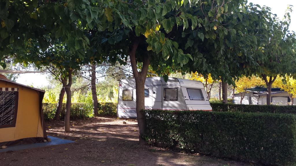 Montsant Park Camping & Bungalow Ulldemolins المظهر الخارجي الصورة