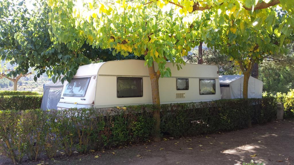 Montsant Park Camping & Bungalow Ulldemolins المظهر الخارجي الصورة
